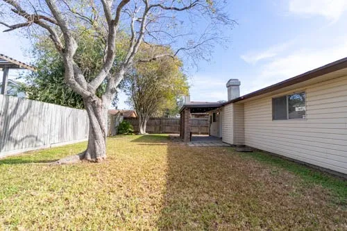 $2,000 | 7430 Cessna Drive, Corpus Christi, TX 78412