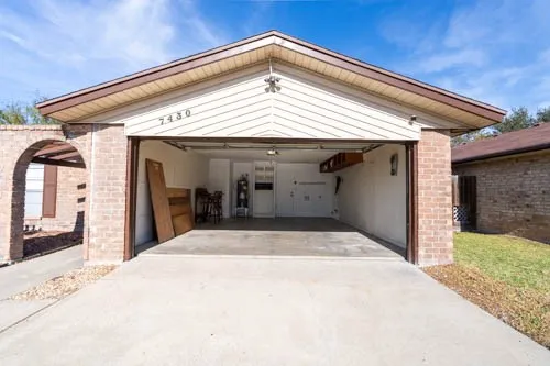 $2,000 | 7430 Cessna Drive, Corpus Christi, TX 78412