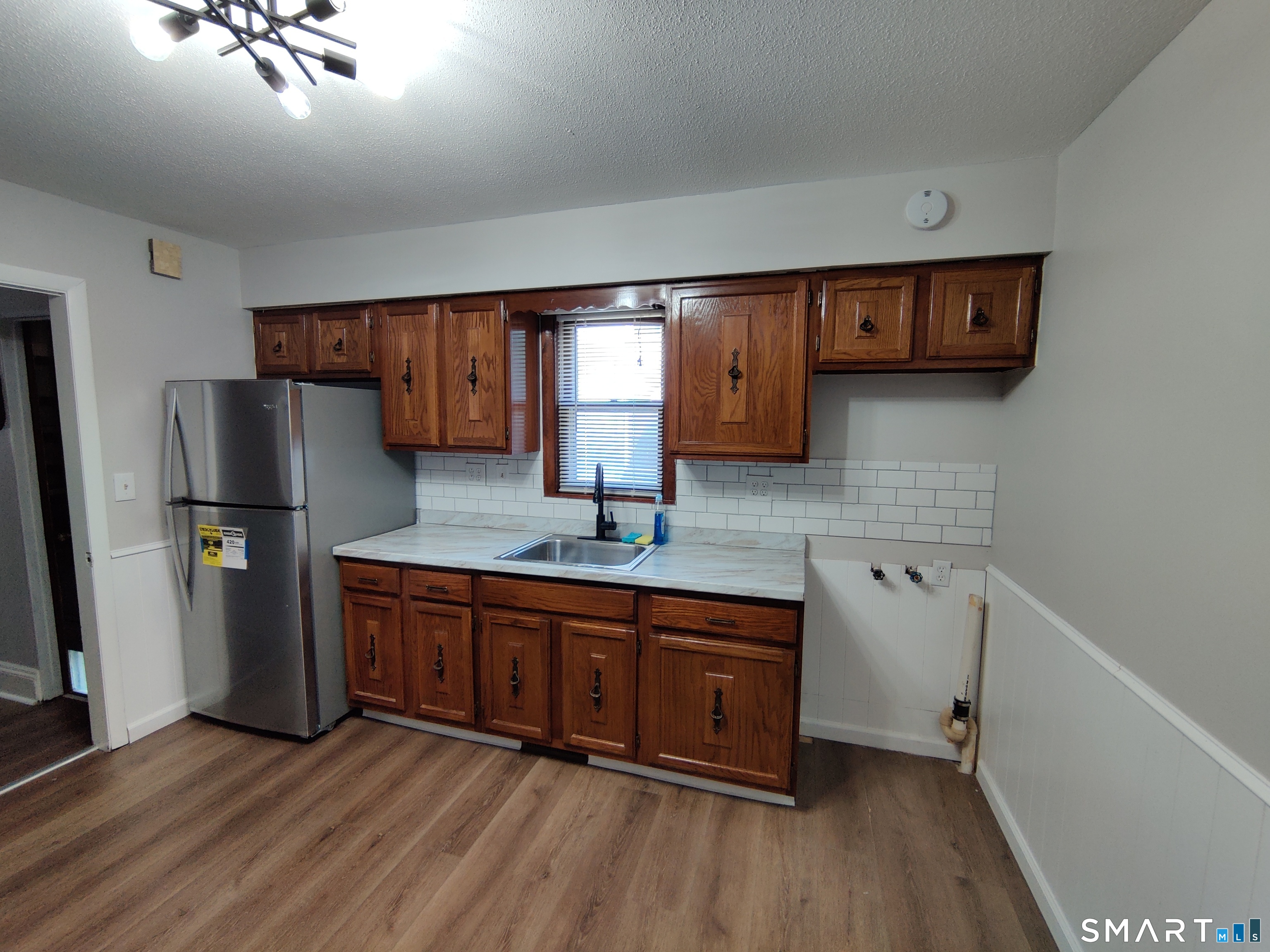 141 Hawkins Street Derby, CT 06418 - Photo 4 of 19