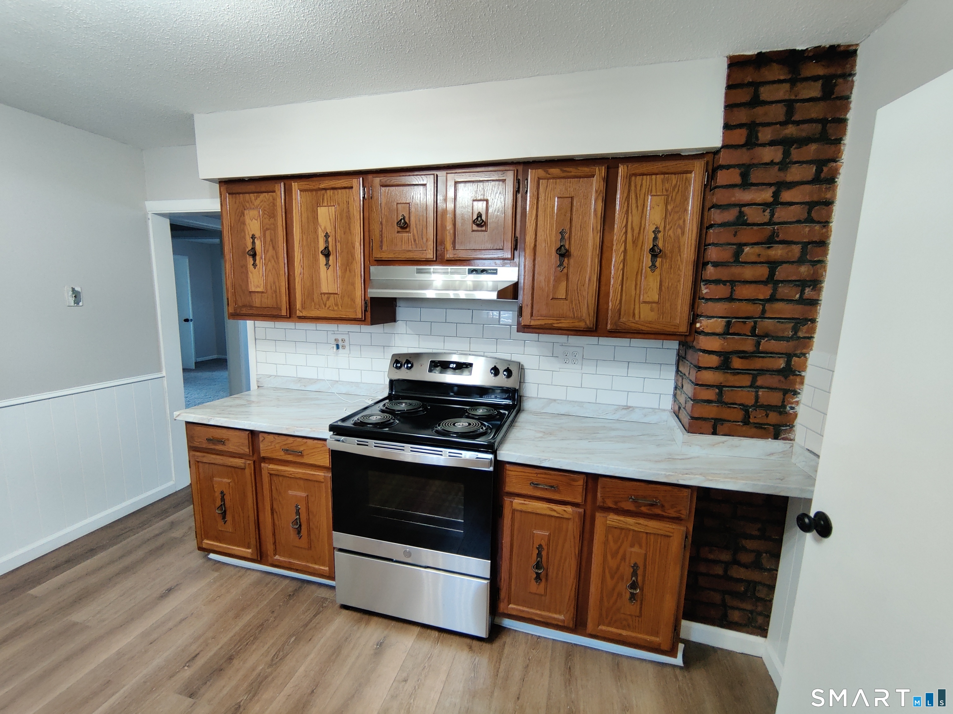 141 Hawkins Street Derby, CT 06418 - Photo 5 of 19