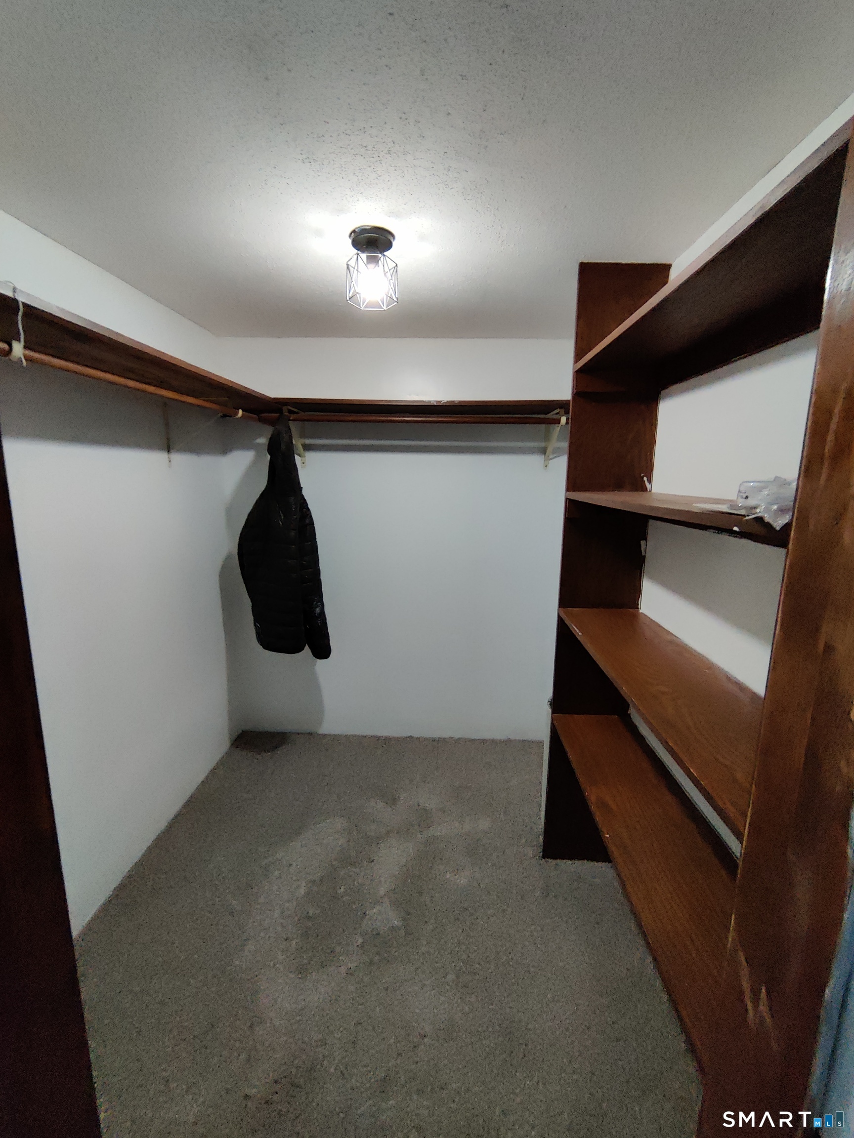 141 Hawkins Street Derby, CT 06418 - Photo 10 of 19