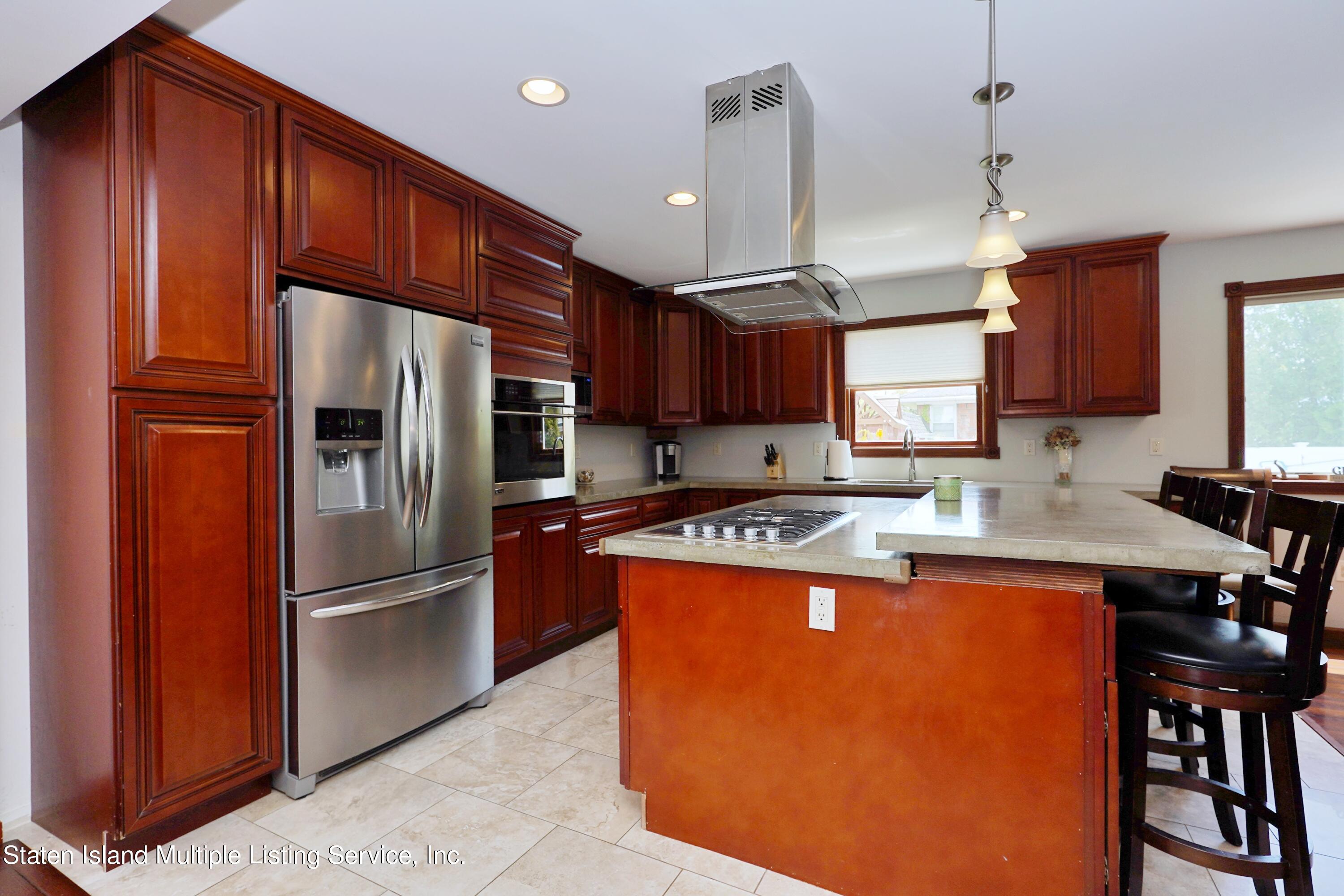 106 Raritan Avenue Staten Island, NY 10304 - Photo 17 of 49 Photo Dec 10 2022, 1 55 43 PM