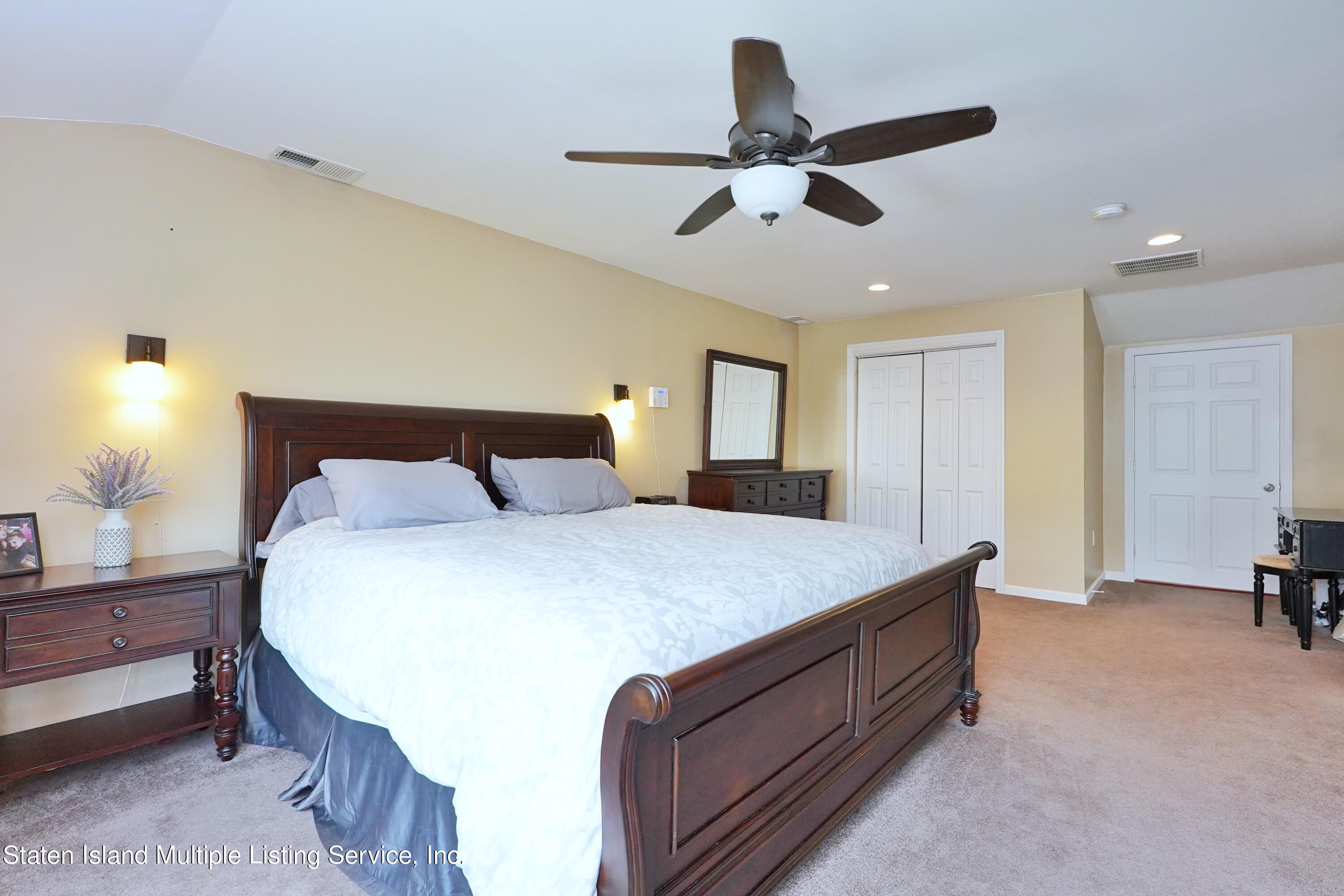 106 Raritan Avenue Staten Island, NY 10304 - Photo 20 of 49 Photo Dec 10 2022, 2 02 15 PM