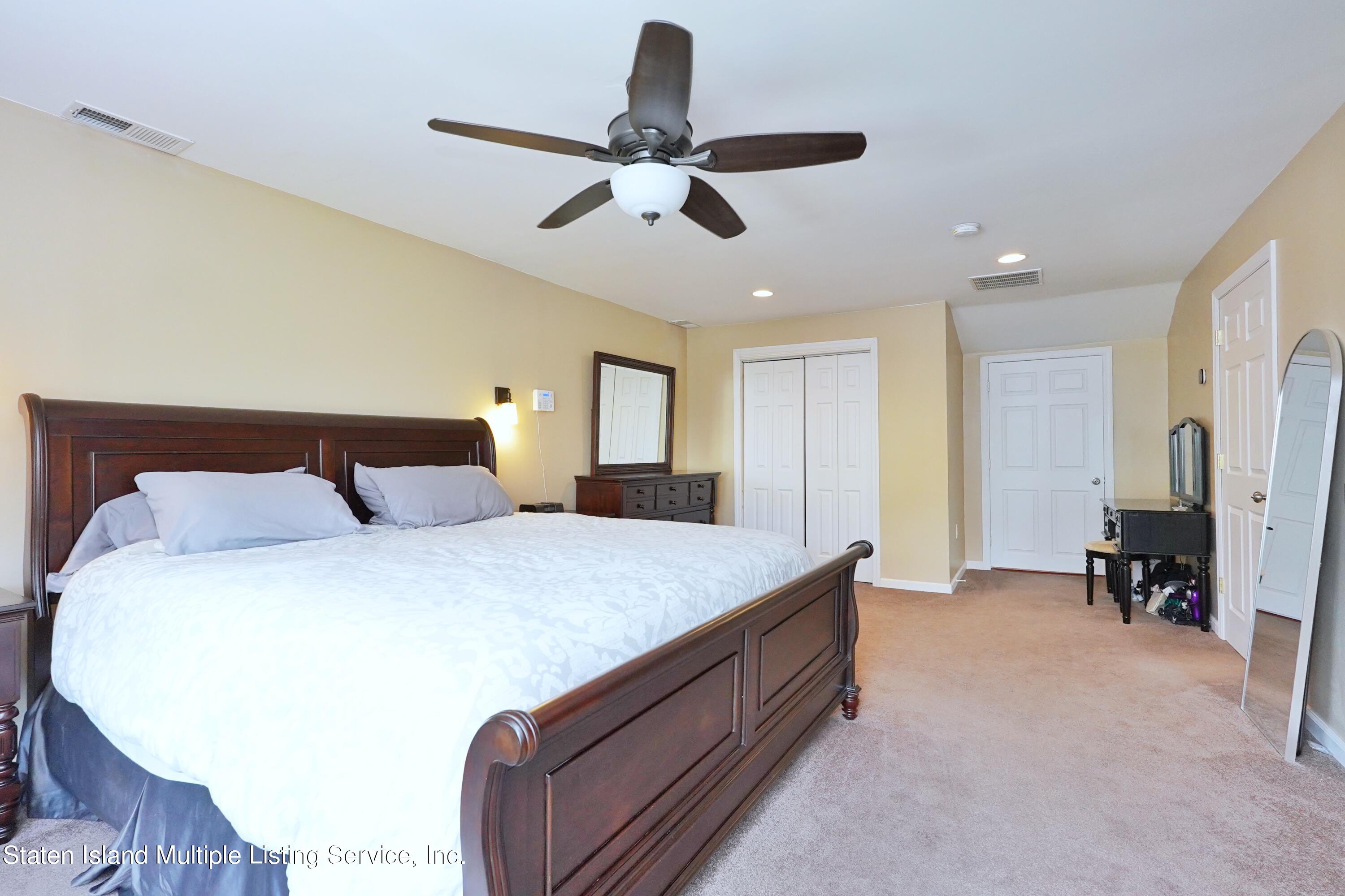 106 Raritan Avenue Staten Island, NY 10304 - Photo 21 of 49 Photo Dec 10 2022, 2 02 18 PM