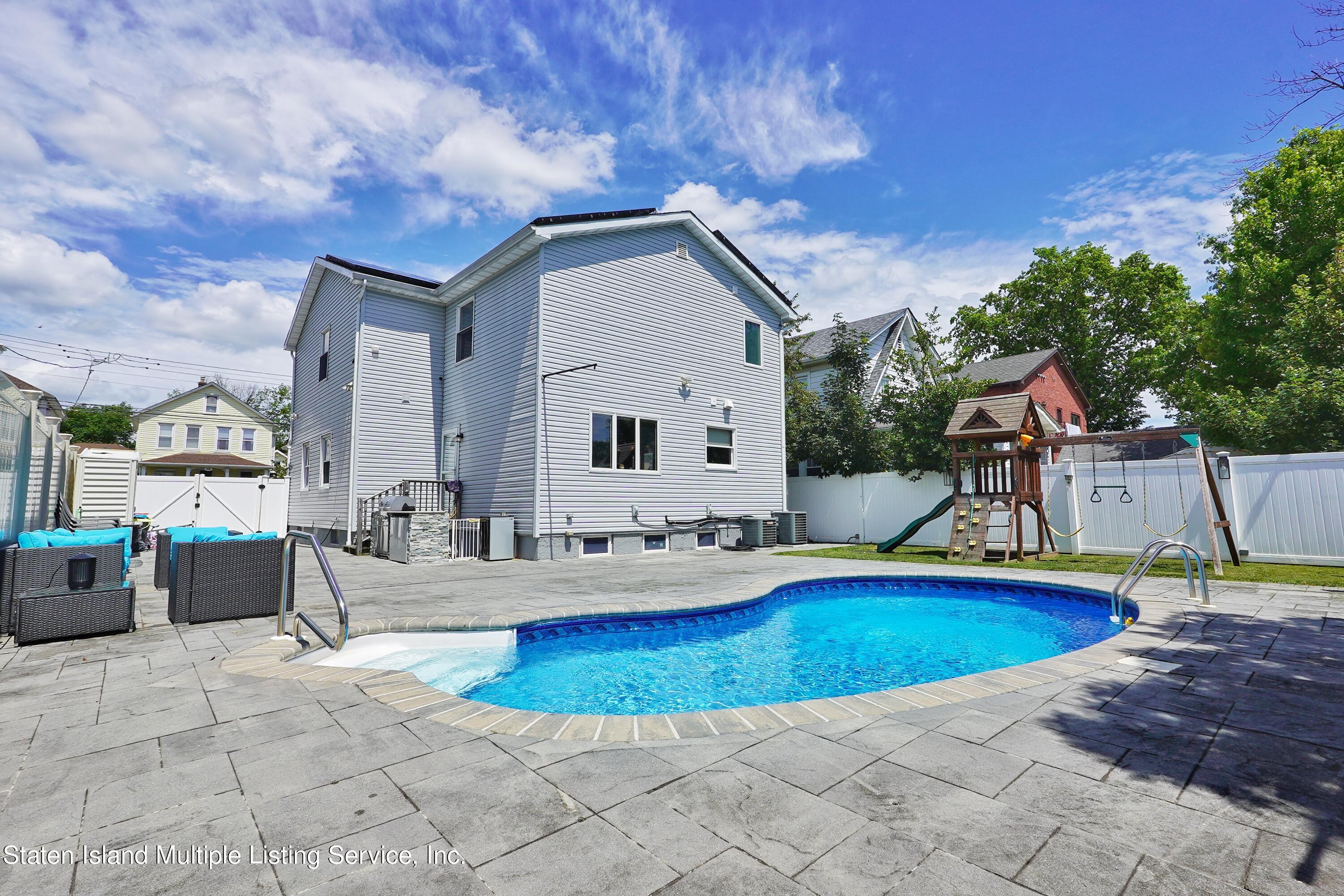 106 Raritan Avenue Staten Island, NY 10304 - Photo 43 of 49 Photo Dec 10 2022, 2 06 51 PM