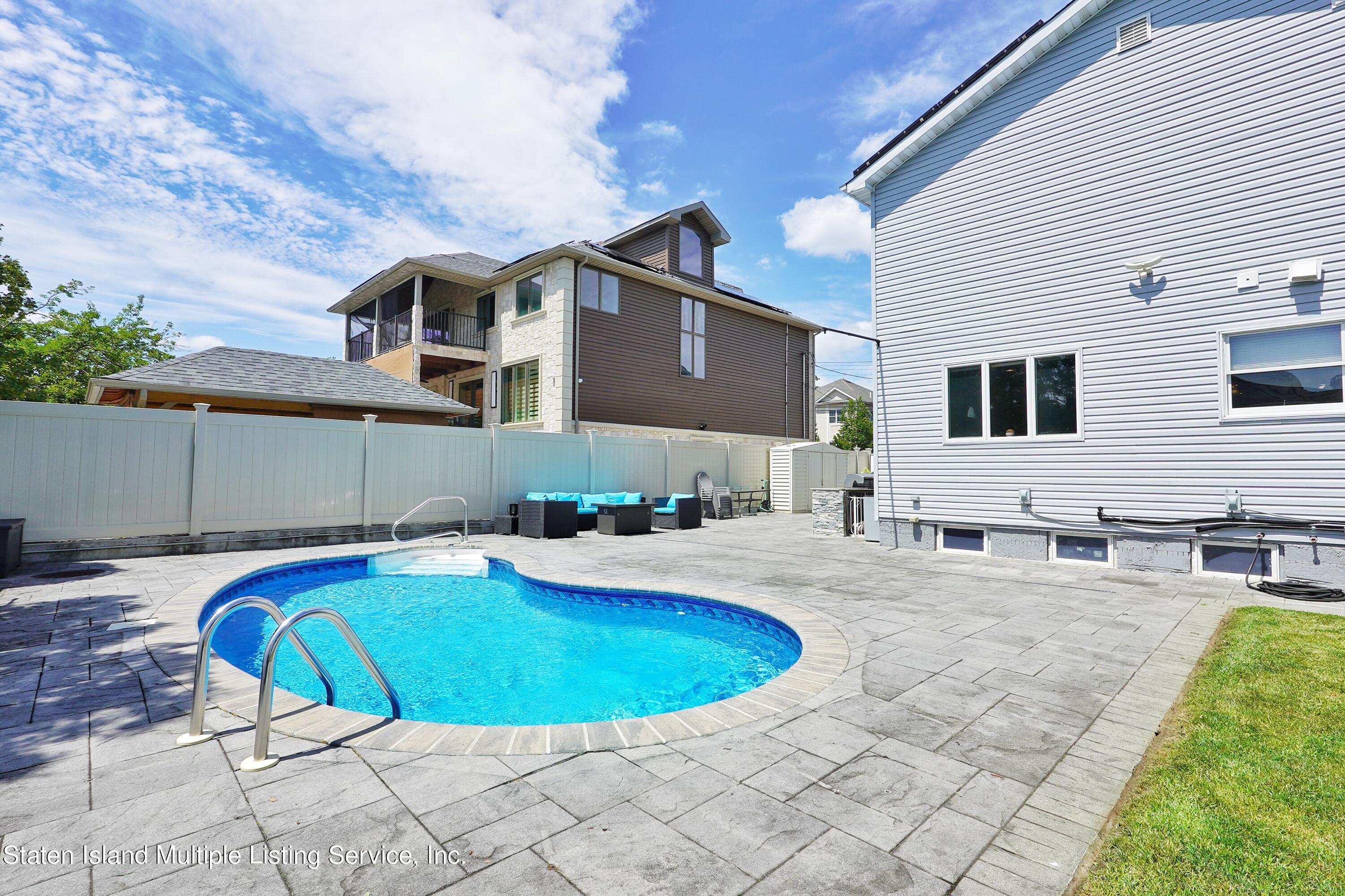 106 Raritan Avenue Staten Island, NY 10304 - Photo 44 of 49 Photo Dec 10 2022, 2 07 12 PM