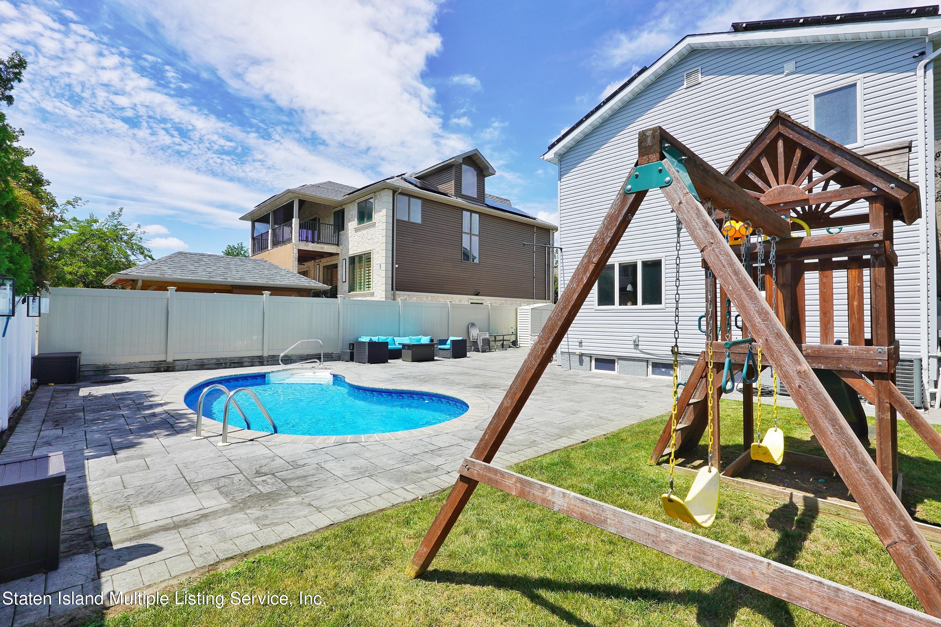 106 Raritan Avenue Staten Island, NY 10304 - Photo 48 of 49 Photo Dec 10 2022, 2 07 08 PM