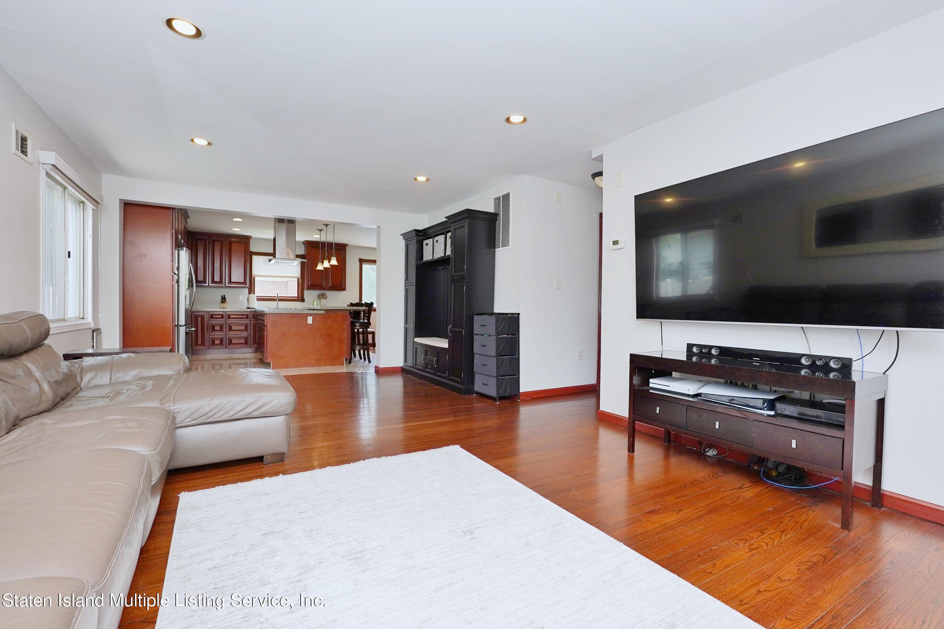 106 Raritan Avenue Staten Island, NY 10304 - Photo 9 of 49 Photo Dec 10 2022, 1 55 08 PM