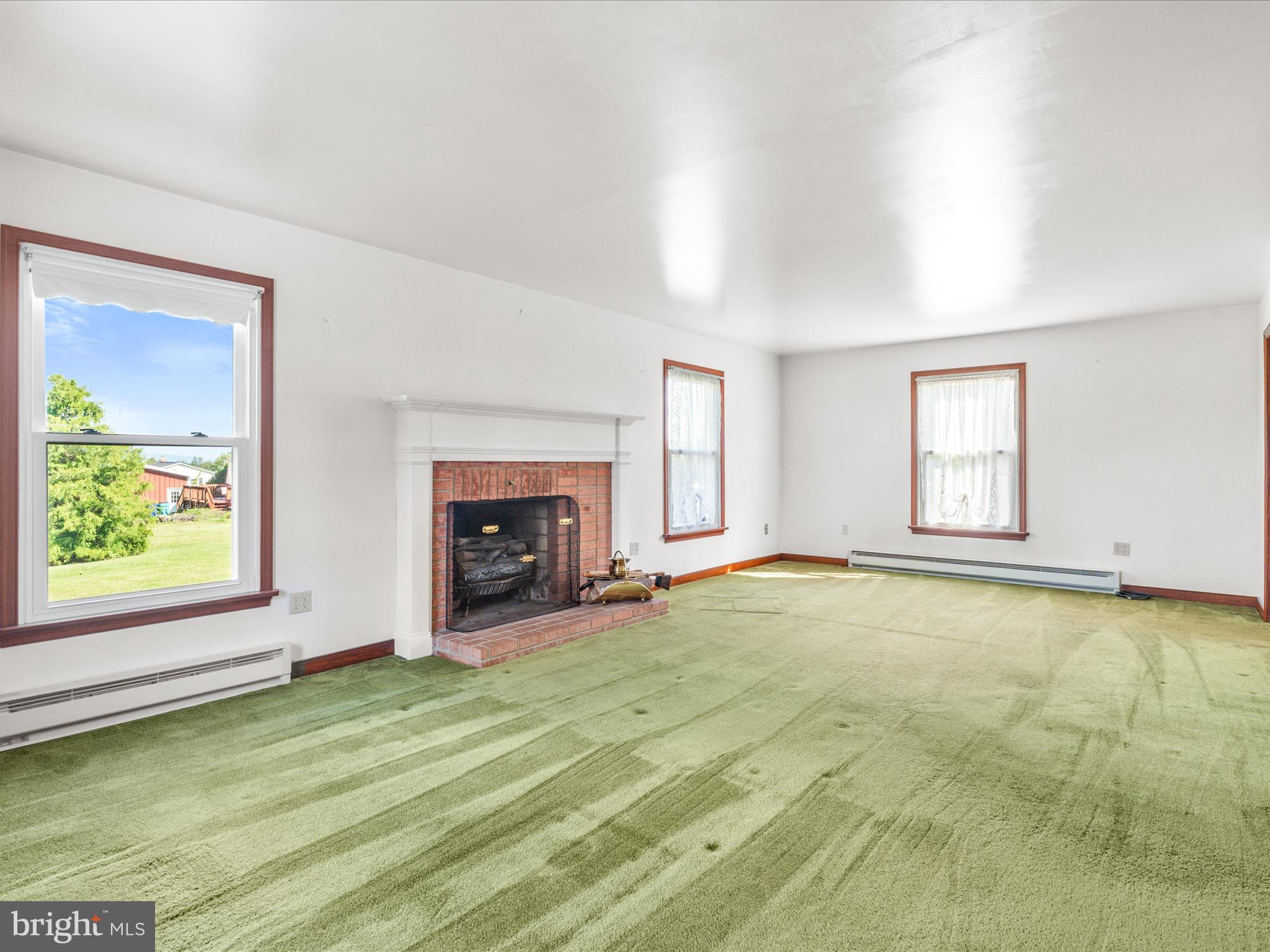 4514 Araby Church Road Frederick, MD 21704 - Photo 20 of 89 Living Room