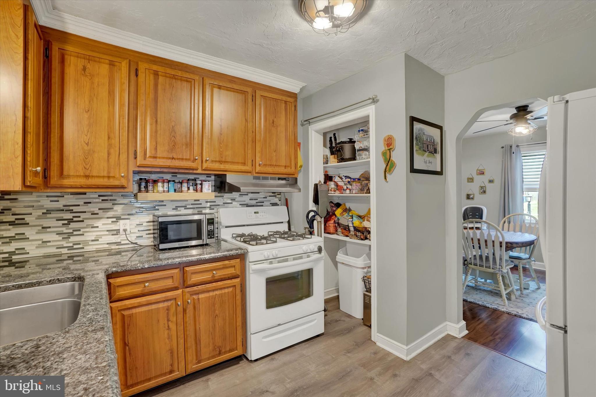 114 Greystone Road York, PA 17402 - Photo 8 of 32