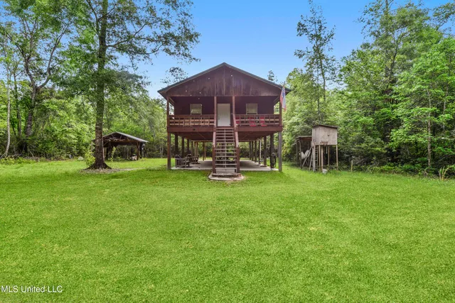 $395,000 | 1050 Deep Creek Road, Wiggins, MS 39577