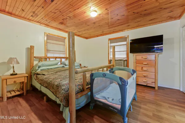 $395,000 | 1050 Deep Creek Road, Wiggins, MS 39577