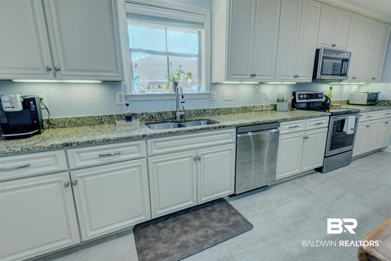 252 Meadow Run Loop West Foley, AL 36535 - Photo 32 of 48 Custom Countertops