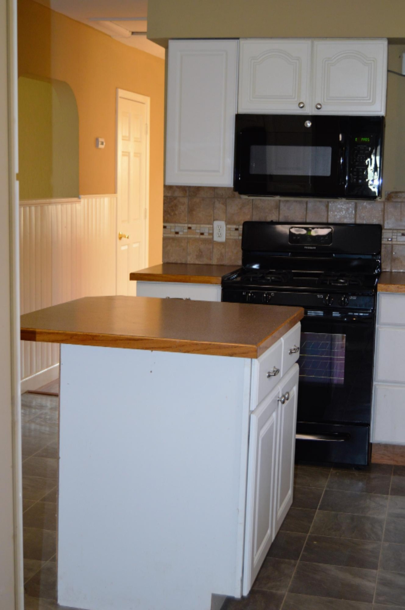 764 West Tyler Road Muskegon, MI 49445 - Photo 3 of 16 3
