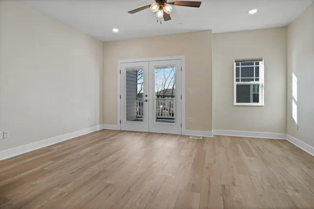 $2,550 | 118 Eiche Drive, Unit 3, Slinger, WI 53086