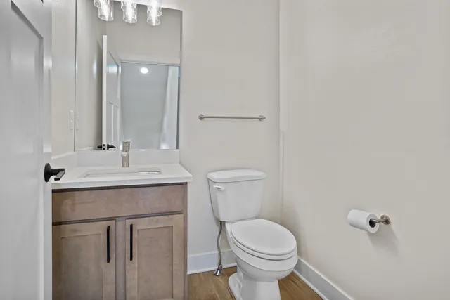 $2,550 | 118 Eiche Drive, Unit 3, Slinger, WI 53086