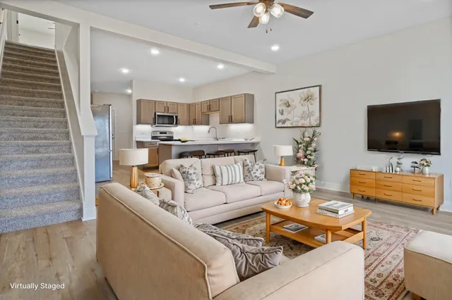 $2,550 | 118 Eiche Drive, Unit 3, Slinger, WI 53086