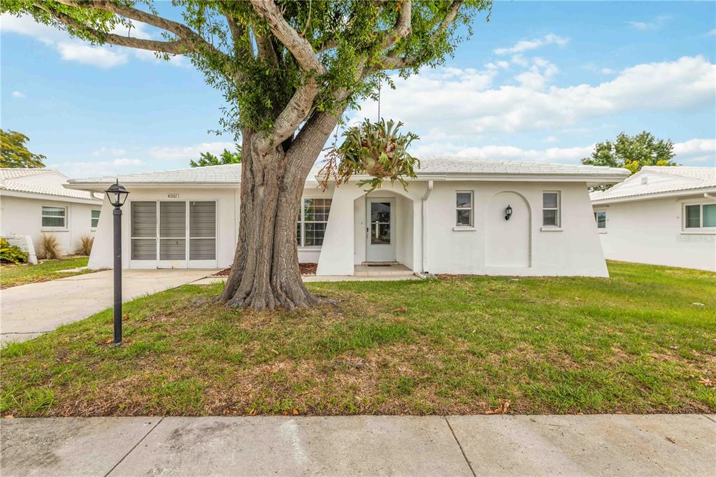 4001 Chinaberry Road Bradenton, FL 34208 - Photo 6 of 60