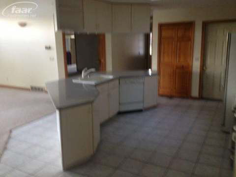 10560 White Lake Road Fenton, MI 48430 - Photo 3 of 4 20404469-2.JPG