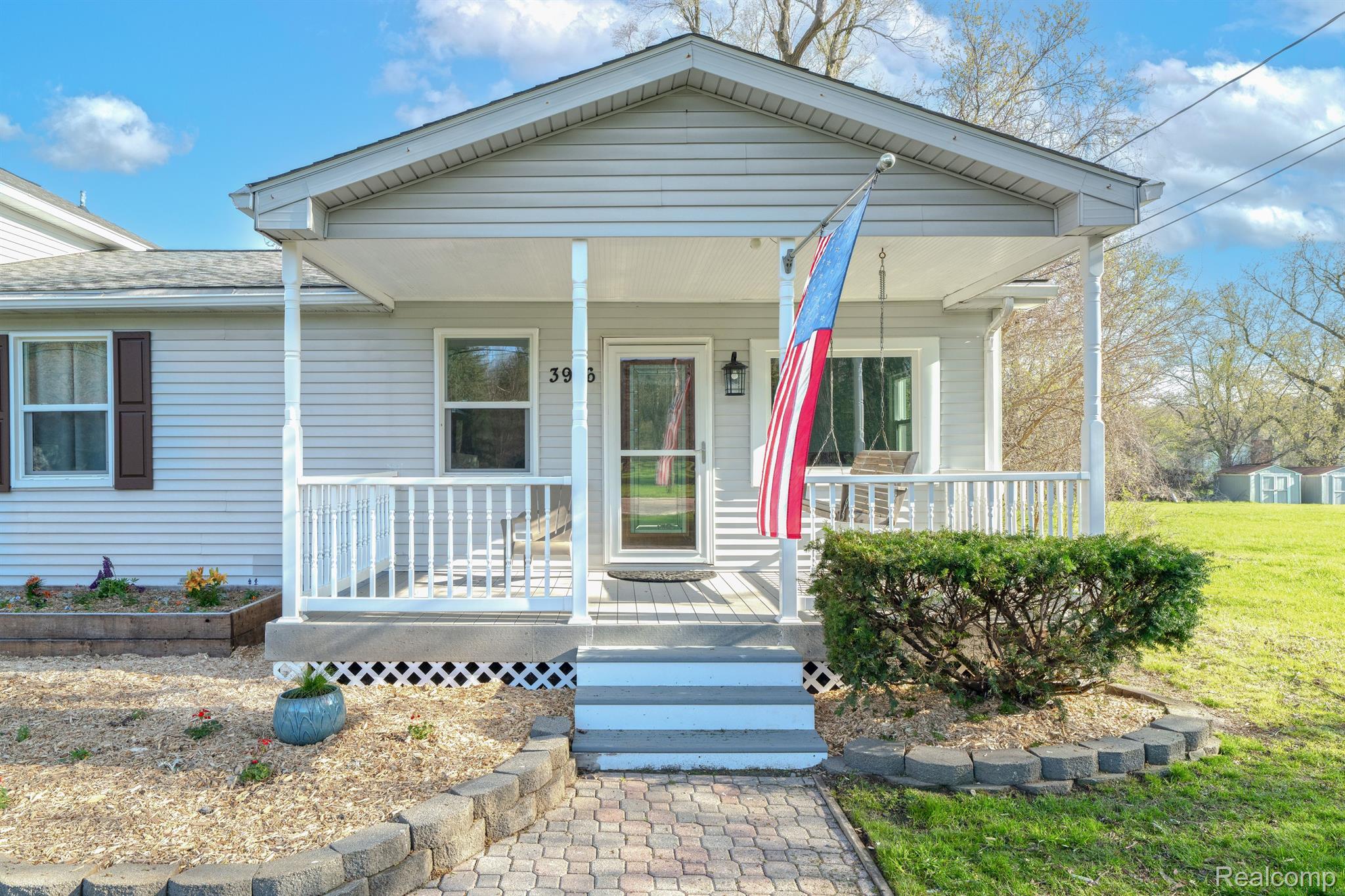 3916 Morgan Road Lake Orion, MI 48359 - Photo 6 of 41 Gallery Image 6