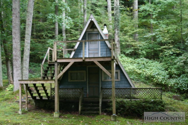 454 Hoke Wagoner Road Crumpler, NC 28617 - Photo 2 of 15 Gallery Image 2