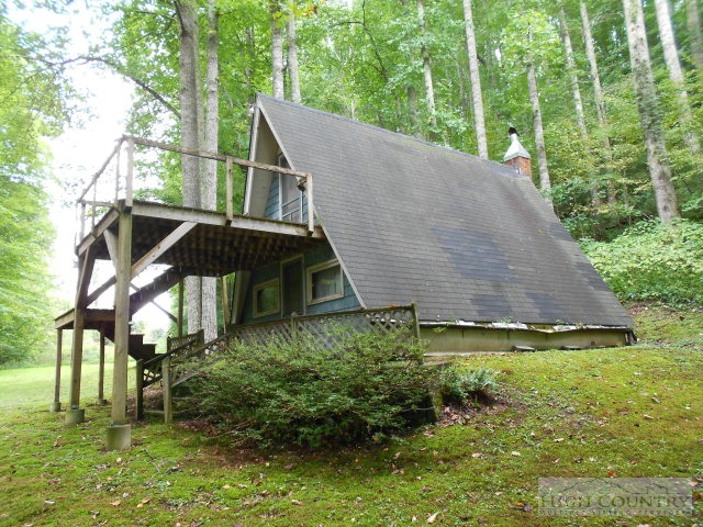 454 Hoke Wagoner Road Crumpler, NC 28617 - Photo 4 of 15 Gallery Image 4