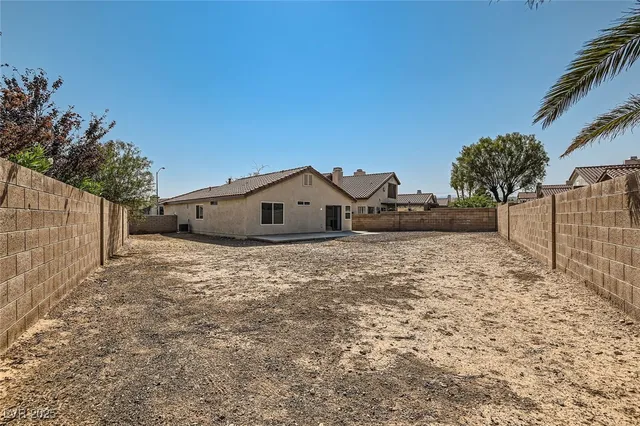 $1,790 | 7698 Barbican Court, Las Vegas, NV 89147