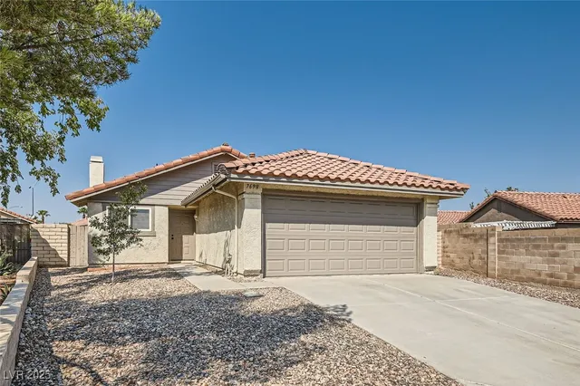 $1,790 | 7698 Barbican Court, Las Vegas, NV 89147