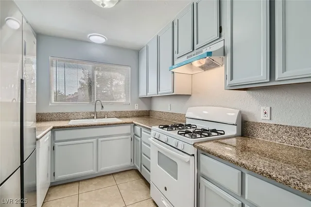 $1,790 | 7698 Barbican Court, Las Vegas, NV 89147