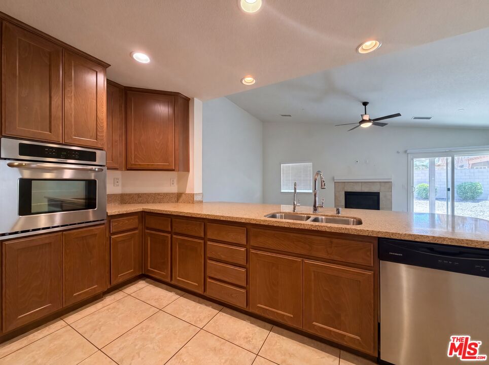 5654 Forry Court Lancaster, CA 93536 - Photo 12 of 26