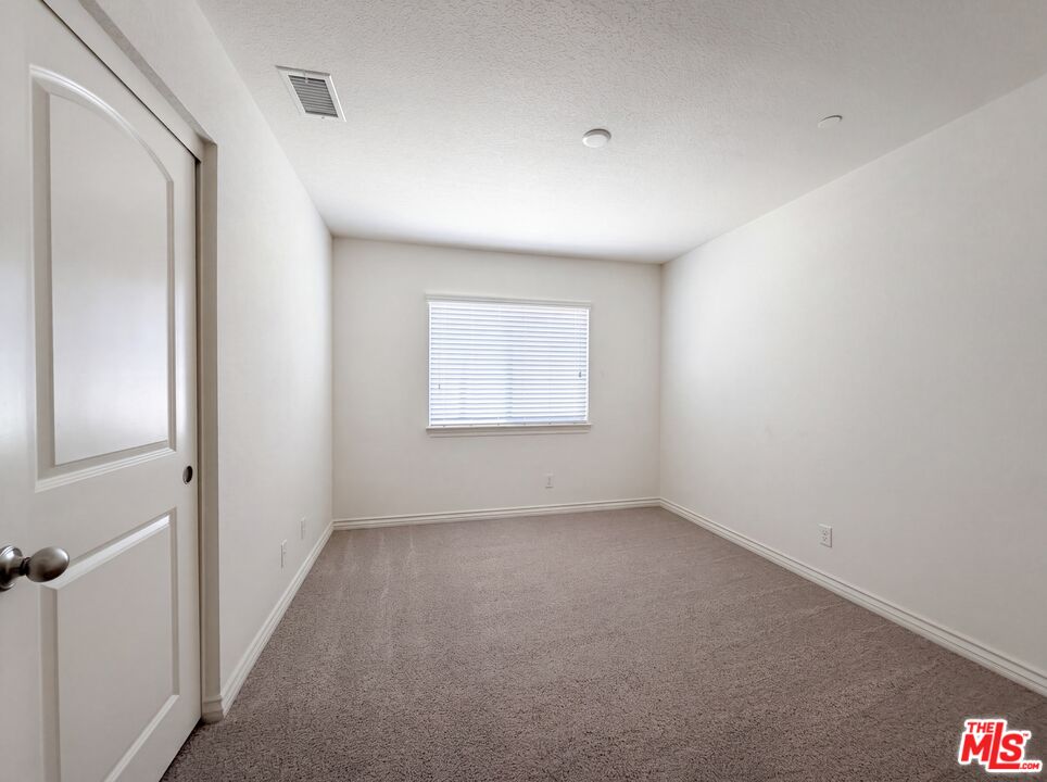 5654 Forry Court Lancaster, CA 93536 - Photo 4 of 26