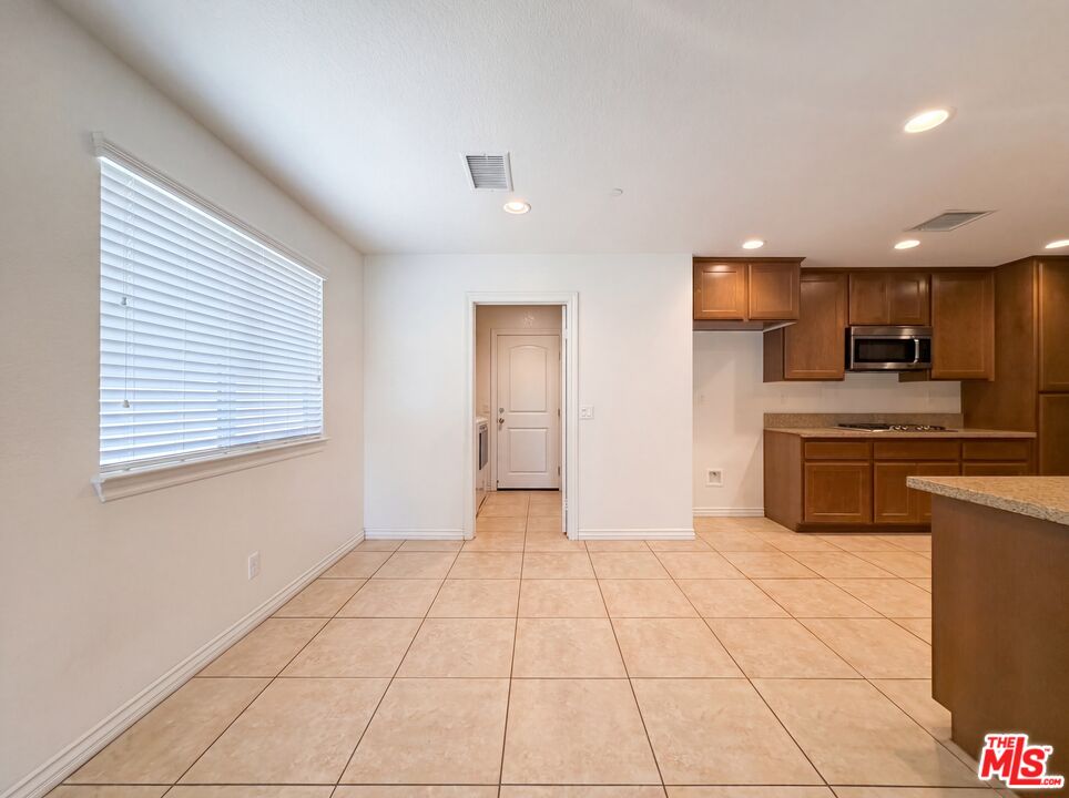 5654 Forry Court Lancaster, CA 93536 - Photo 6 of 26