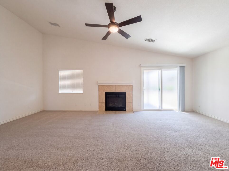 5654 Forry Court Lancaster, CA 93536 - Photo 8 of 26