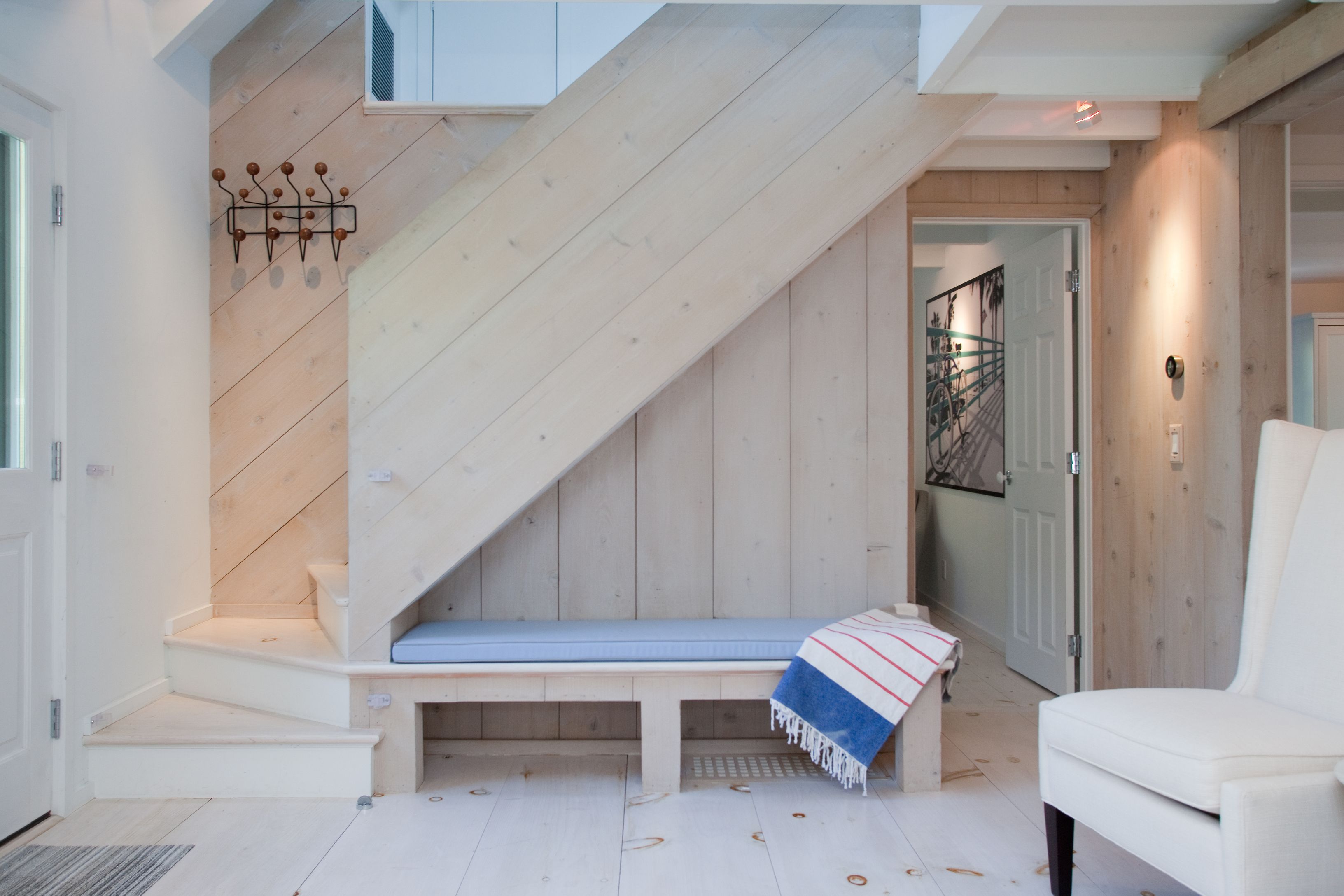 195 Oak Street Bridgehampton, NY 11932 - Photo 2 of 11