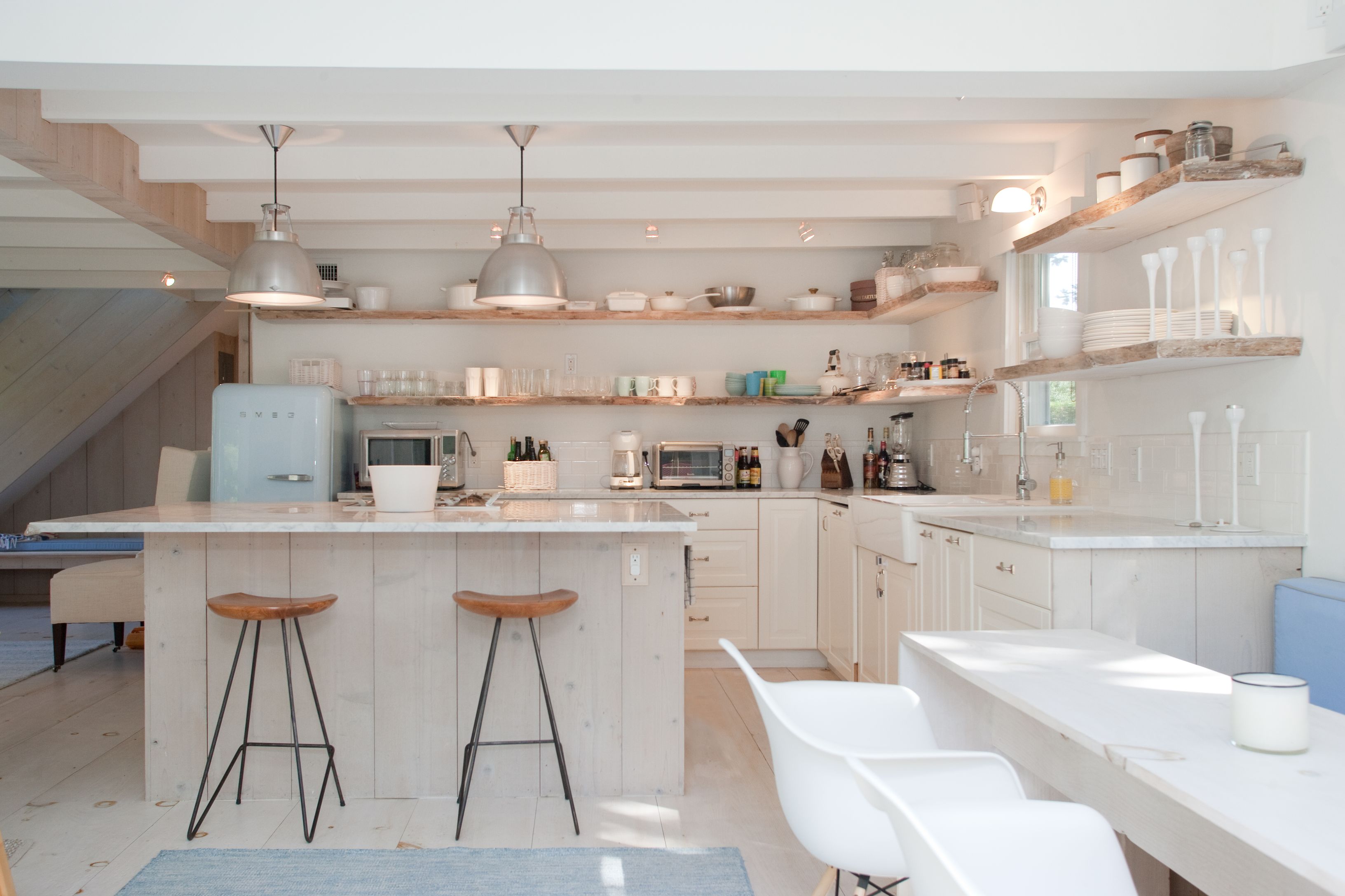 195 Oak Street Bridgehampton, NY 11932 - Photo 3 of 11