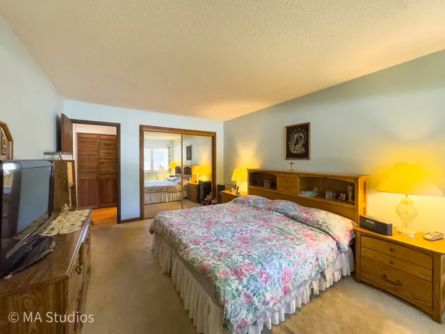 $169,000 | 2632 North Windsor Drive, Unit 104, Arlington Heights, IL 60004