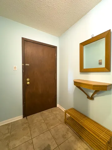 $169,000 | 2632 North Windsor Drive, Unit 104, Arlington Heights, IL 60004