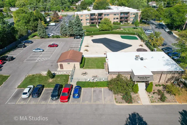 $169,000 | 2632 North Windsor Drive, Unit 104, Arlington Heights, IL 60004