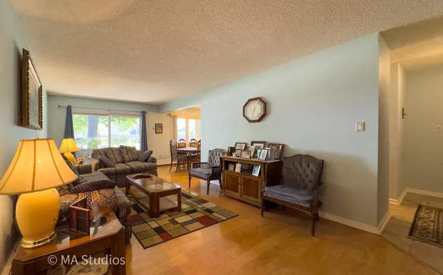 $169,000 | 2632 North Windsor Drive, Unit 104, Arlington Heights, IL 60004