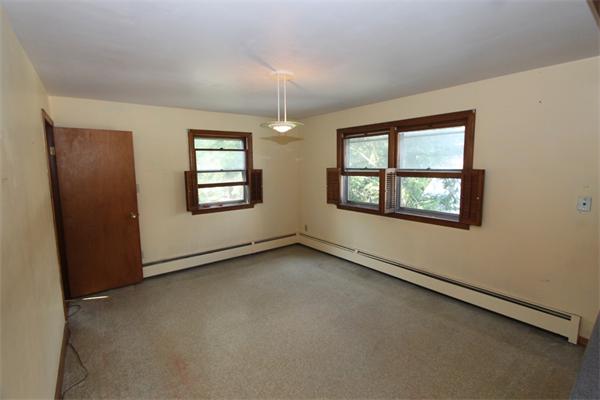 4 McGill Street Worcester, MA 01607 - Photo 4 of 11 Gallery Image 4