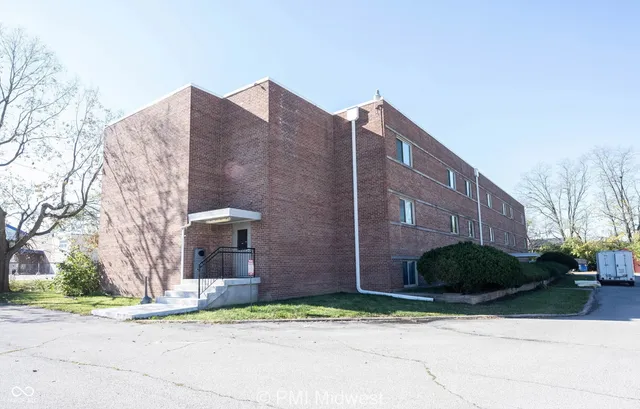 $649 | 2215 East 56th Street, Unit 23, Indianapolis, IN 46220