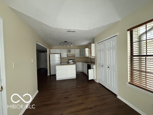 143 Tracy Ridge Boulevard Whiteland, IN 46184 - Photo 12 of 23