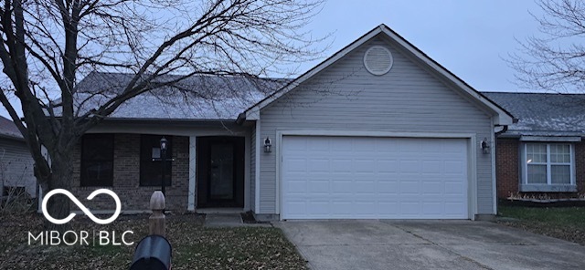 143 Tracy Ridge Boulevard Whiteland, IN 46184 - Photo 2 of 23