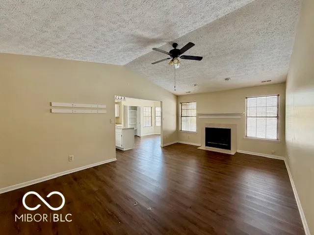 $257,900 | 143 Tracy Ridge Boulevard, Whiteland, IN 46184