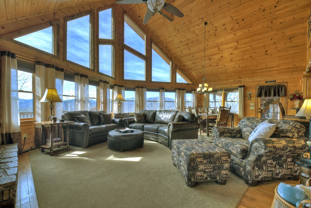 420 Deer Crest Heights Blue Ridge, GA 30513 - Photo 17 of 58 Main level Living Room