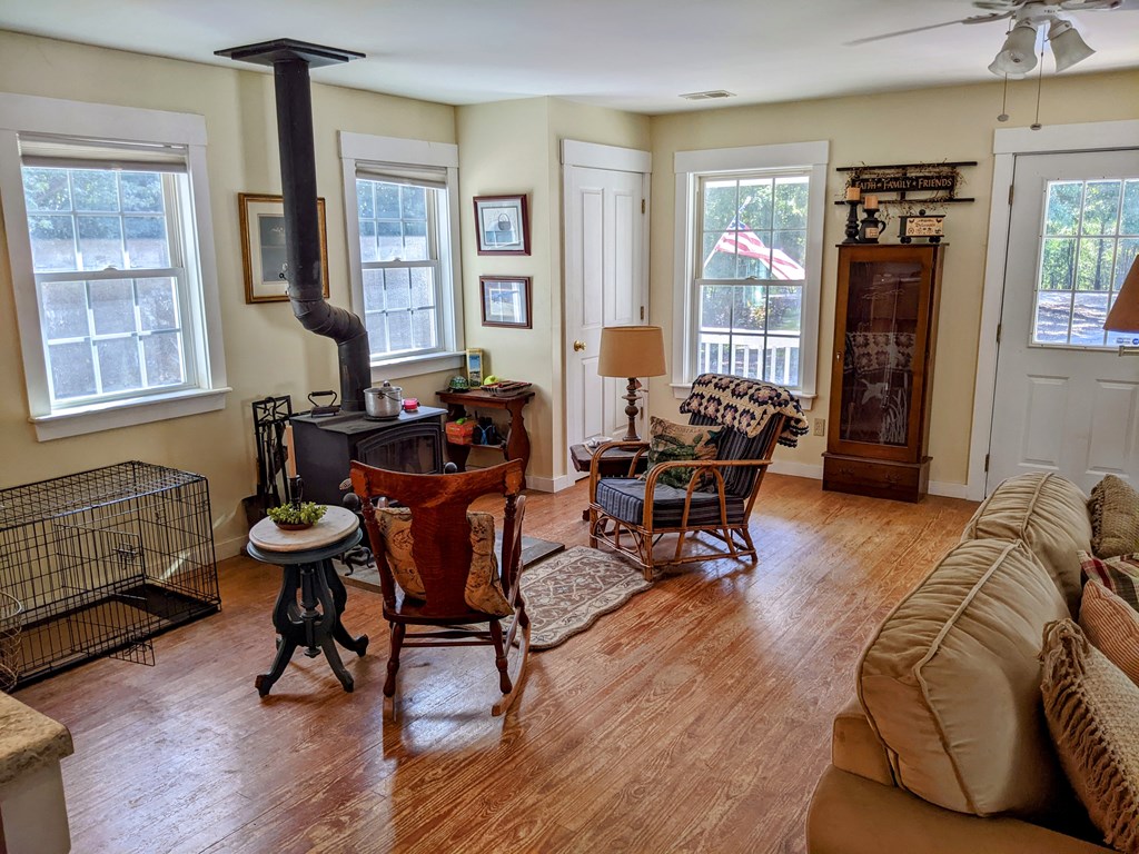 438 Brock Road Honea Path, SC 29654 - Photo 4 of 34