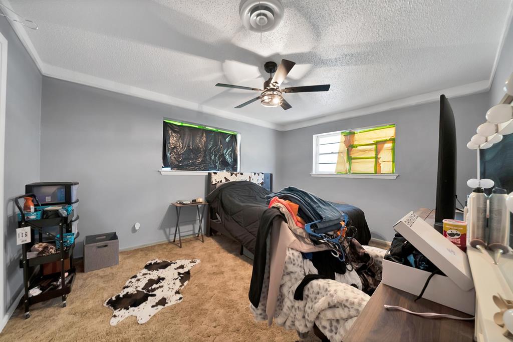 305 West Bethesda Road Burleson, TX 76028 - Photo 9 of 26