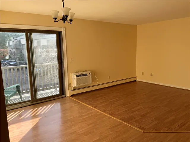 $1,700 | 23 Village Court, Unit 23, West Warwick, RI 02893