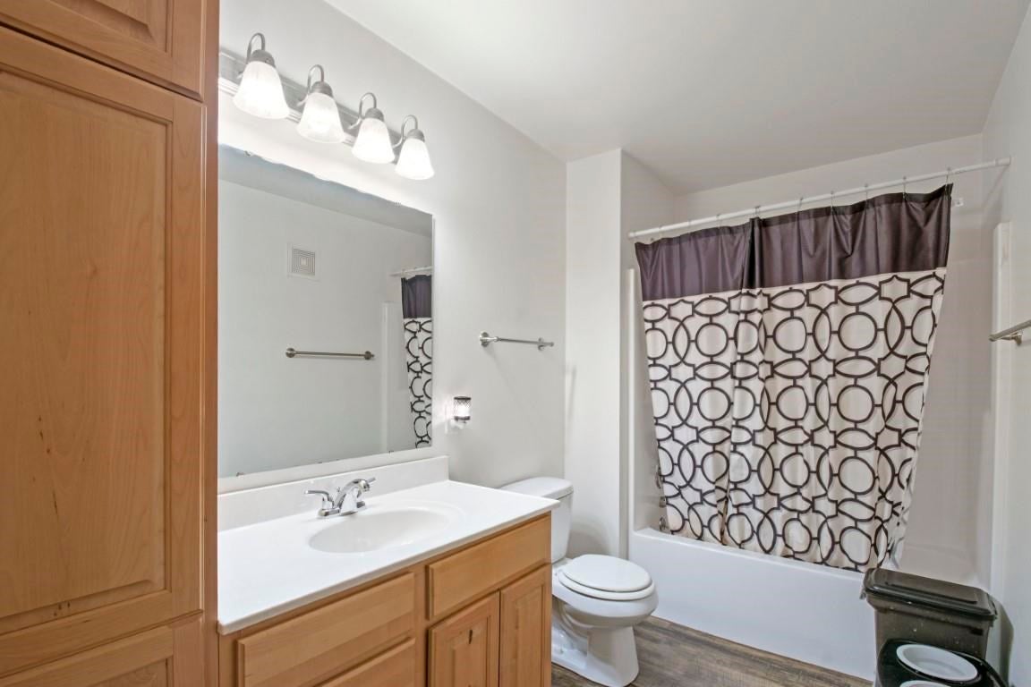 1092 Walnut Avenue, Unit 107 Riverside, IA 52327 - Photo 15 of 20 Gallery Image 15