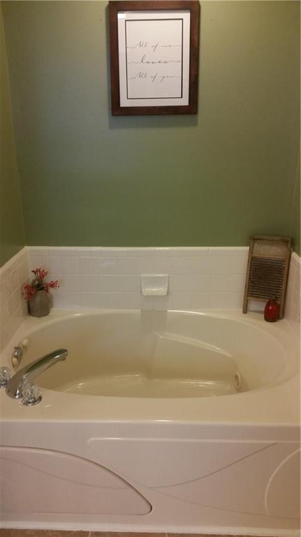 5601 Fair Ridge Place Indianapolis, IN 46221 - Photo 12 of 24 Gallery Image 12